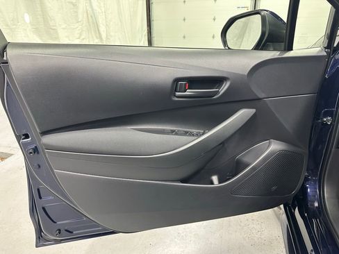 Used 2025 Toyota Corolla LE image 8
