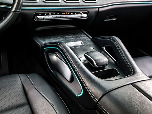 Certified 2023 Mercedes-Benz GLE 350 4MATIC w/ 3rd Row Seat Package image 8