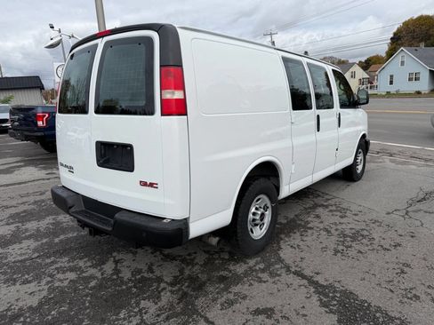 Used 2014 GMC Savana 2500 w/ Cold Climate Package image 5