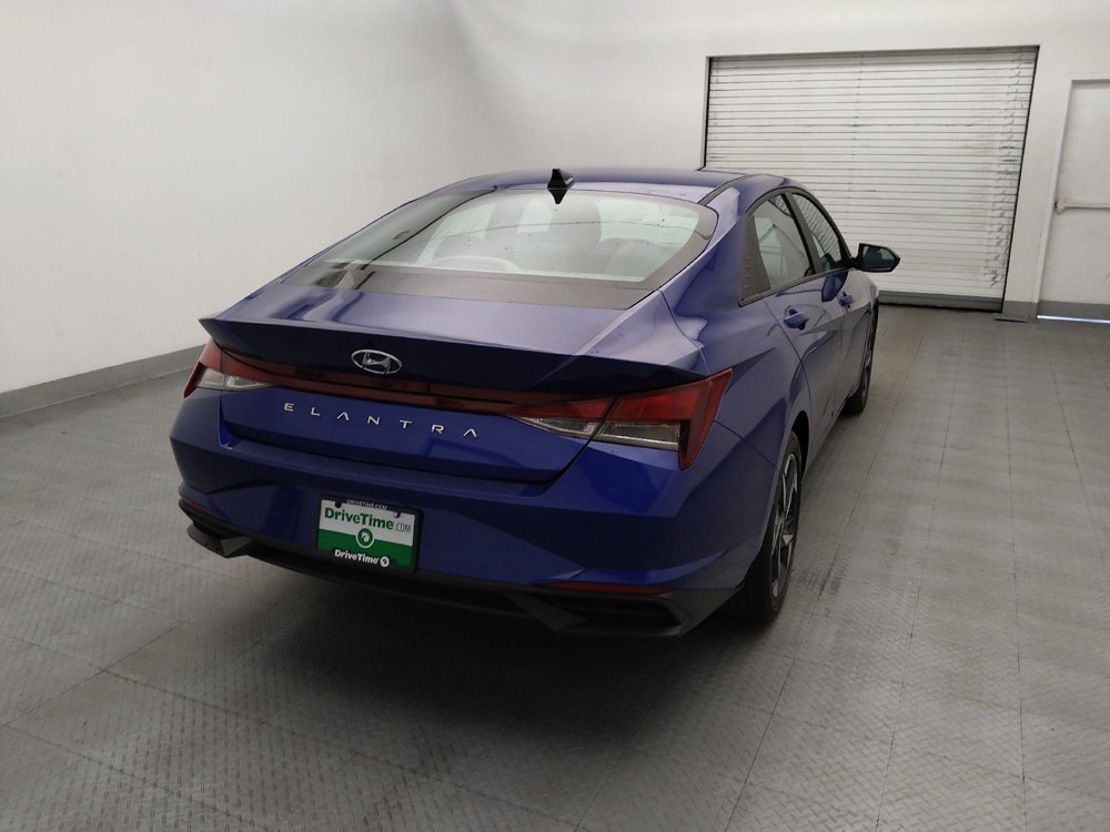 Used 2023 Hyundai Elantra SEL w/ Convenience Package FWD image 7