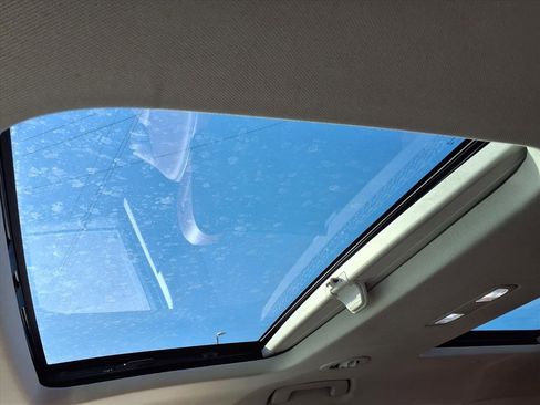 Used 2018 Chevrolet Traverse High Country image 8