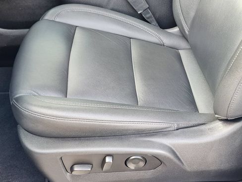 Used 2023 Chevrolet Tahoe LT RWD image 24