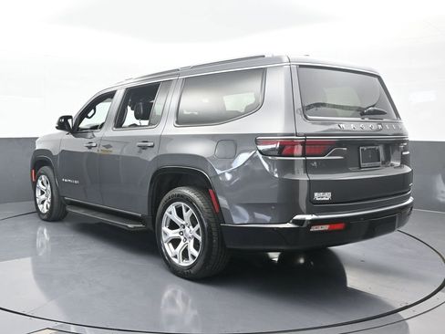 Used 2022 Jeep Wagoneer Series II image 4