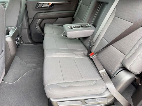 New 2026 Chevrolet Suburban LS RWD image 27