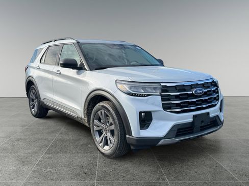 New 2025 Ford Explorer Active w/ Active Comfort Package image 7