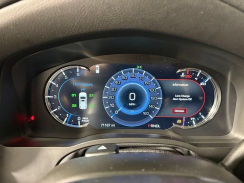 Used 2020 Cadillac Escalade Luxury AWD/4WD image 16