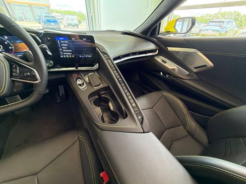 Used 2023 Chevrolet Corvette Stingray Premium Conv w/ Battery Protection Package RWD image 30