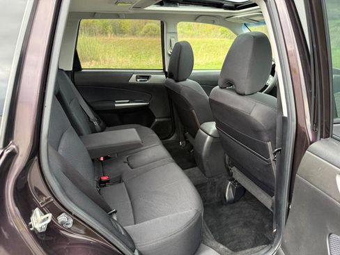 Used 2013 Subaru Forester 2.5X Premium AWD/4WD image 19