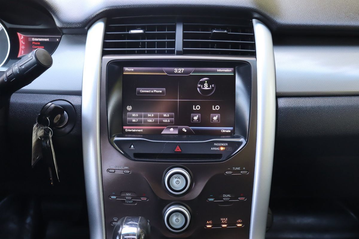 Used 2013 Ford Edge SEL FWD image 35