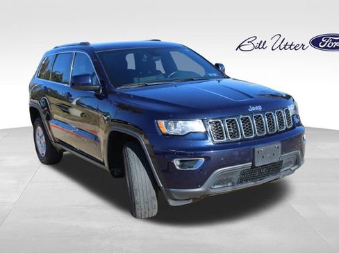 Used 2017 Jeep Grand Cherokee Laredo w/ Quick Order Package 23E image 3