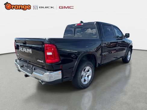 Used 2025 RAM 1500 Big Horn AWD/4WD image 3