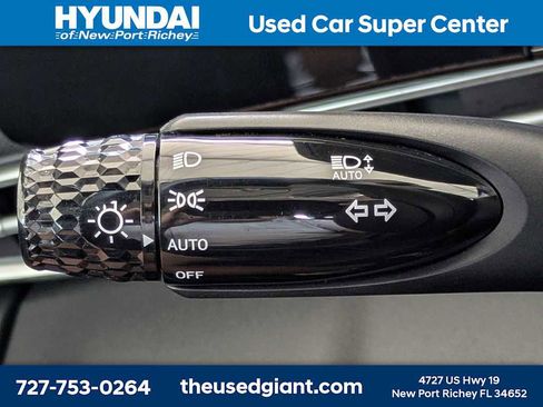 Used 2022 Hyundai Elantra Limited w/ Cargo Package FWD image 33