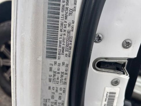 Used 2016 RAM 2500 SLT image 22