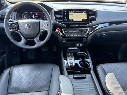 Certified 2022 Honda Passport Elite image 2