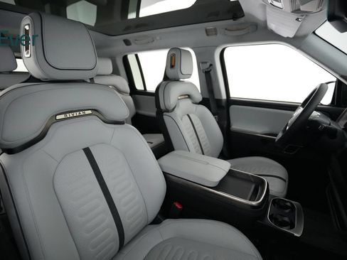 Used 2024 Rivian R1S Adventure Dual AWD/4WD image 23
