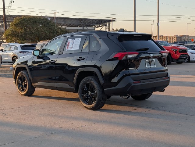 Used 2025 Toyota RAV4 XLE FWD image 8