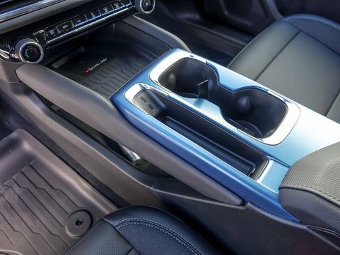 New 2026 Chevrolet Equinox EV LT image 26