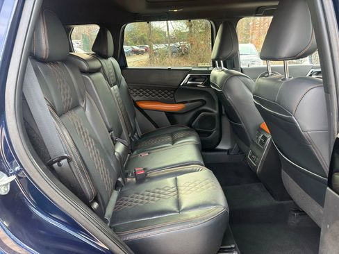 Used 2022 Mitsubishi Outlander SEL image 31