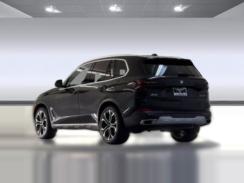 Used 2026 BMW X5 sDrive40i RWD image 3