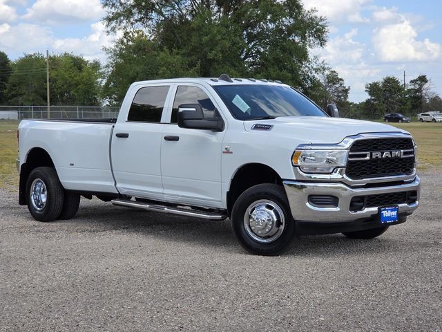 Used 2024 RAM 3500 Tradesman w/ Chrome Appearance Group AWD/4WD image 2