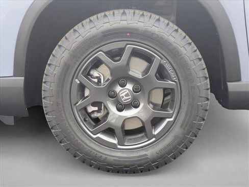 New 2025 Honda Pilot TrailSport image 10