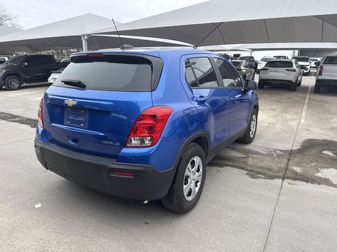 Used 2016 Chevrolet Trax LS image 3