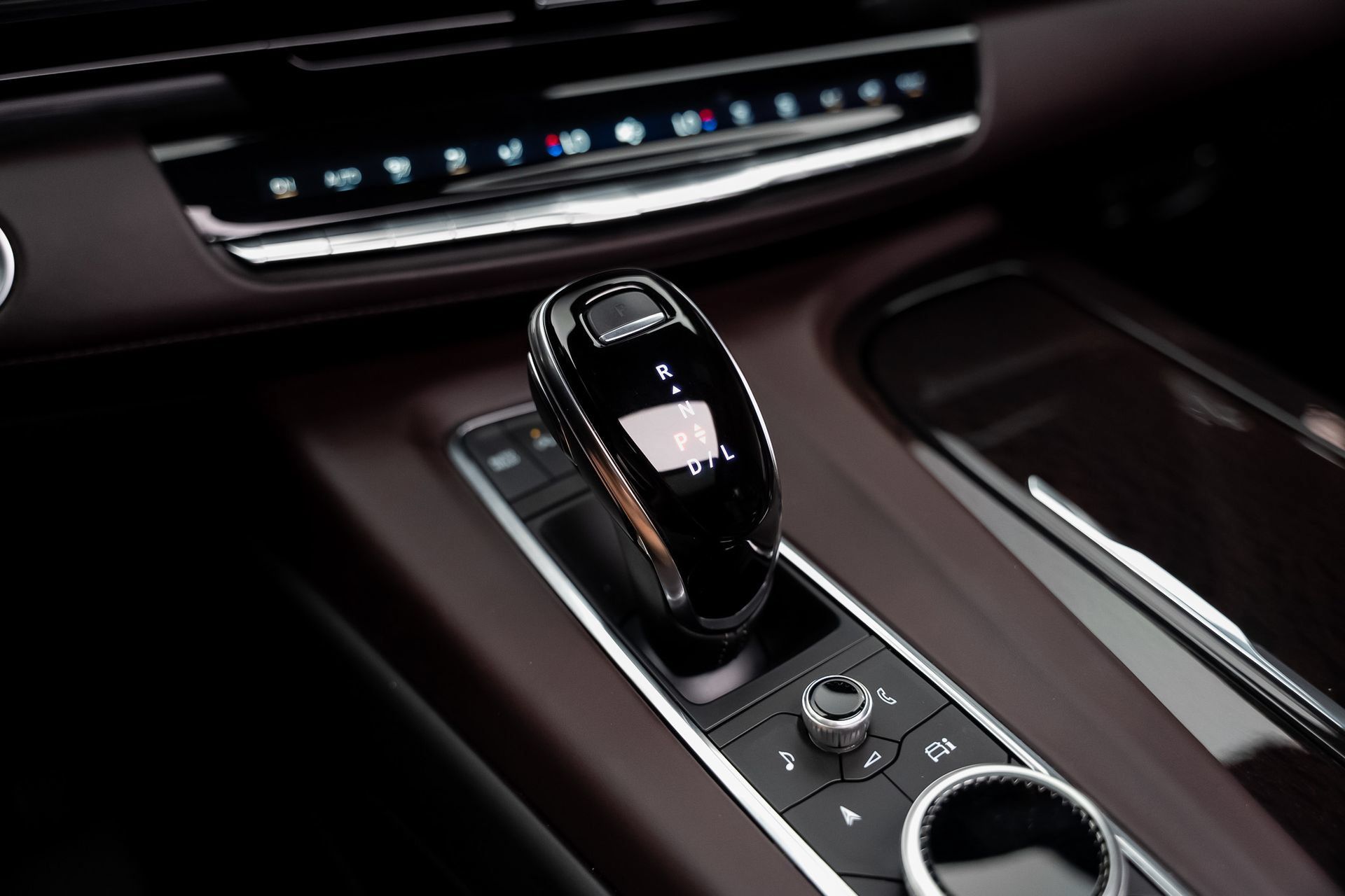 Used 2022 Cadillac Escalade ESV Premium Luxury Platinum w/ LPO, Floor Liner Package AWD/4WD image 52