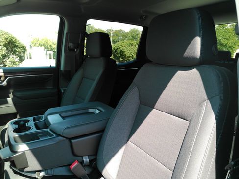 Used 2026 Chevrolet Silverado 1500 LT AWD/4WD image 11