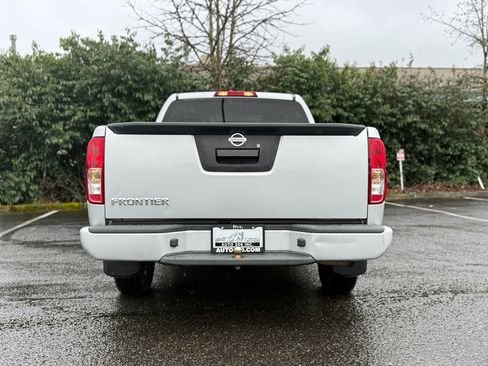Used 2018 Nissan Frontier S image 4