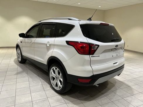 Used 2019 Ford Escape Titanium FWD image 3