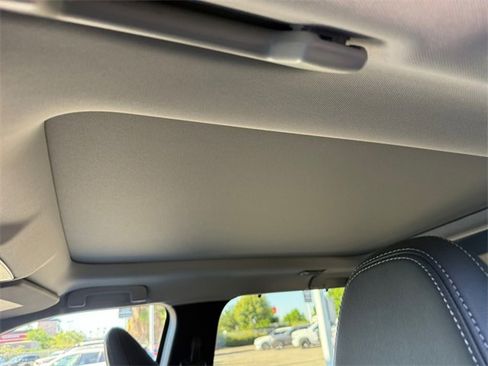 New 2025 Mitsubishi Outlander SEL image 15