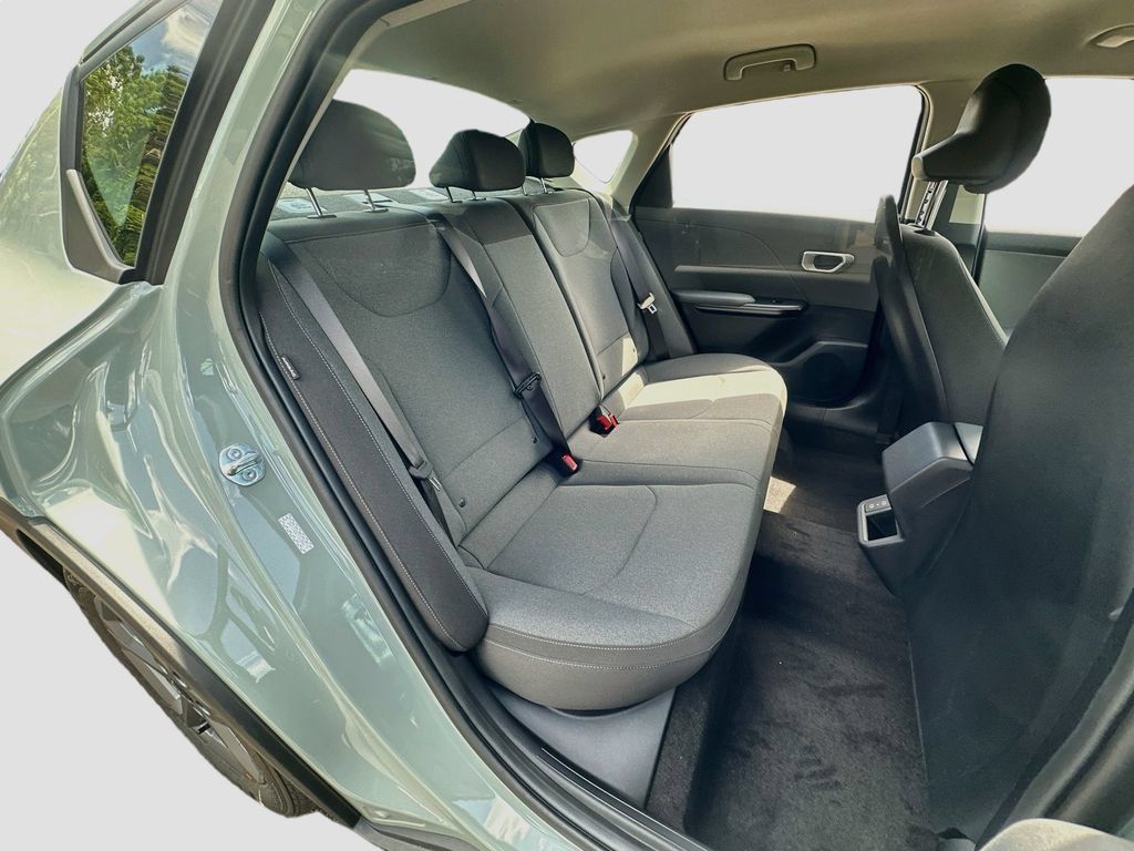 New 2026 Kia K4 FWD image 24