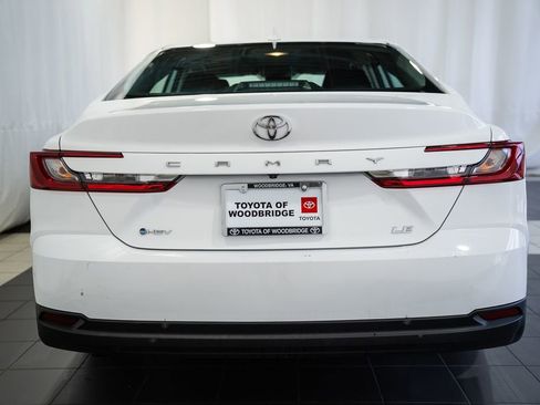 Used 2025 Toyota Camry LE image 5