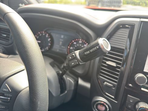 Used 2024 Nissan Titan PRO-4X w/ Pro-4x Utility Package image 14