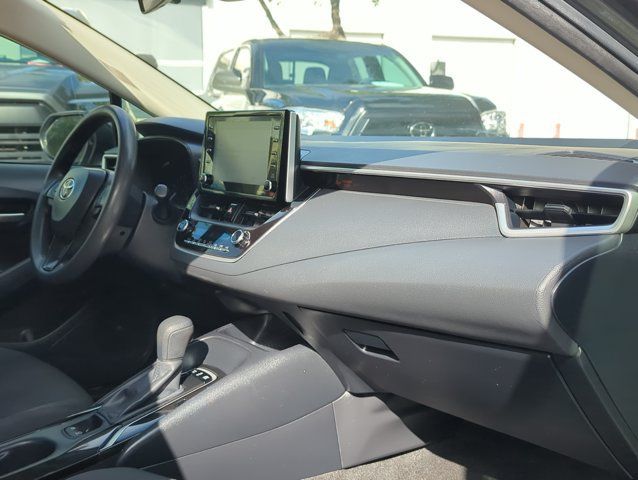 Used 2021 Toyota Corolla LE FWD image 26