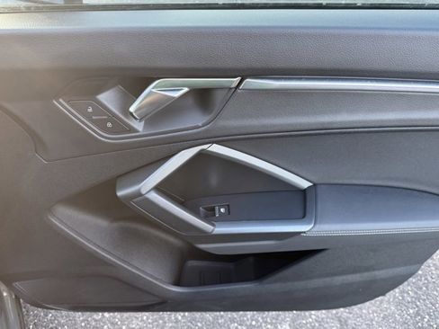 Used 2023 Audi Q3 2.0T Premium Plus w/ Premium Plus Package image 29