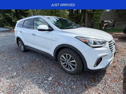 Used 2017 Hyundai Santa Fe SE w/ SE Premium Package 02