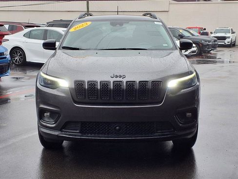 Certified 2023 Jeep Cherokee Altitude Lux image 22