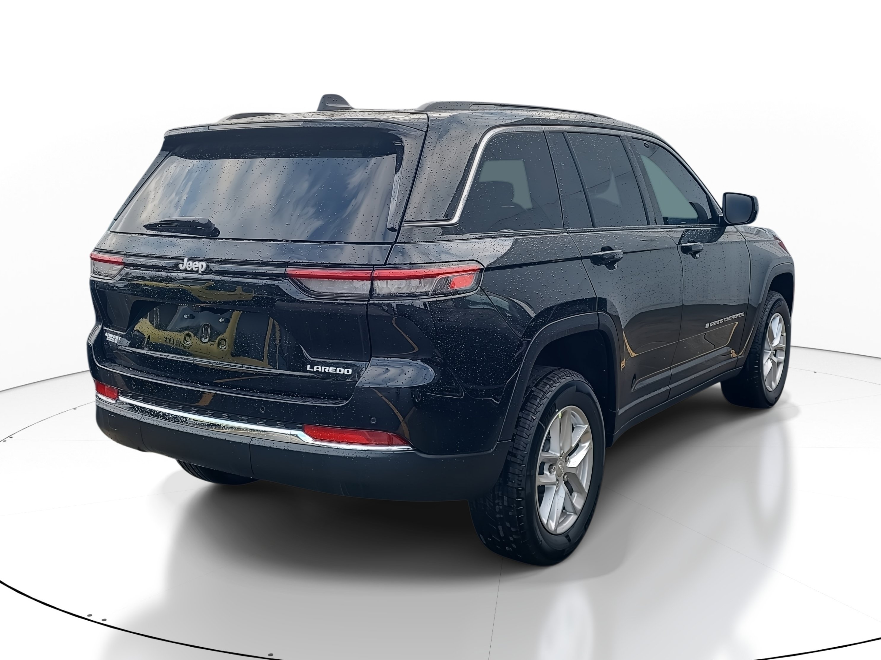 Used 2025 Jeep Grand Cherokee Laredo X w/ Luxury Tech Group I RWD image 9