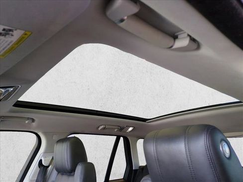 Used 2016 Land Rover Range Rover Supercharged image 16