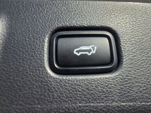 Used 2023 Hyundai Palisade SEL w/ Premium Package image 13