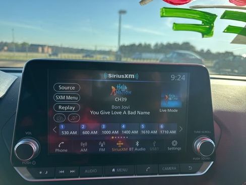 New 2025 Nissan Sentra SR image 15