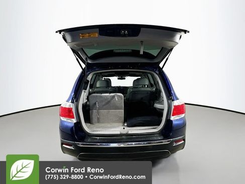Used 2013 Toyota Highlander Limited AWD/4WD image 28
