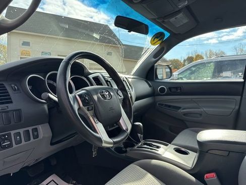 Used 2015 Toyota Tacoma 4x4 Double Cab image 8