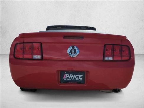 Used 2007 Ford Mustang Deluxe image 7