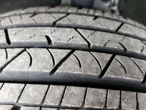 Used 2023 GMC Acadia SLE w/ Driver Convenience Package image 32