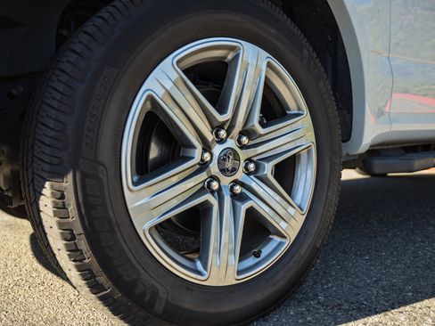 Used 2018 Ford F150 XLT w/ Equipment Group 302A Luxury image 11