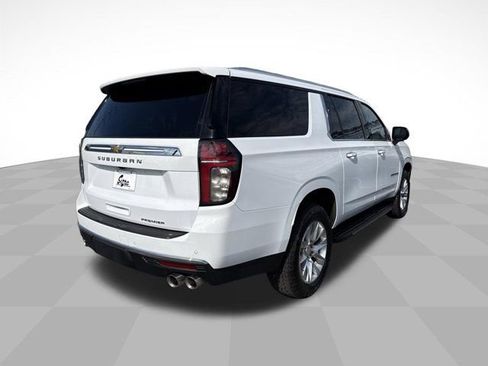 Used 2023 Chevrolet Suburban Premier image 6