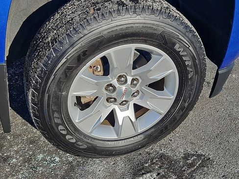 Used 2018 GMC Canyon SLE w/ SLE Convenience Package image 8