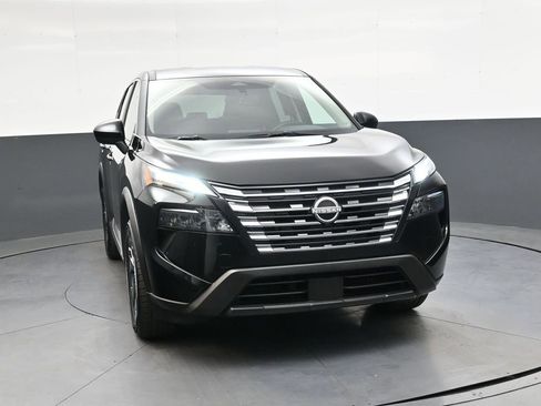 Used 2025 Nissan Rogue SV image 10